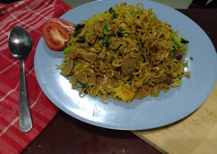 Bagaimana Membuat Indomie Goreng Tek Tek yang Menggugah Selera