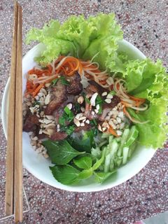 Hình của món Bún thịt nướng.