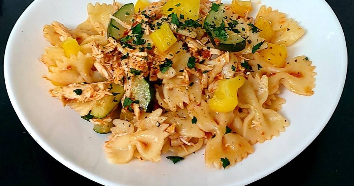 My Shredded chicken Tomato Pasta ? Recipe by Maureen ? - Cookpad