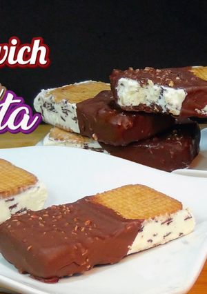 Foto principal de Maxibon casero, sándwich helado de nata con chocolate