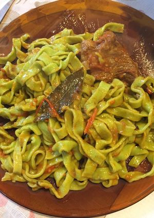 Una foto de Fideos caseros de espinaca