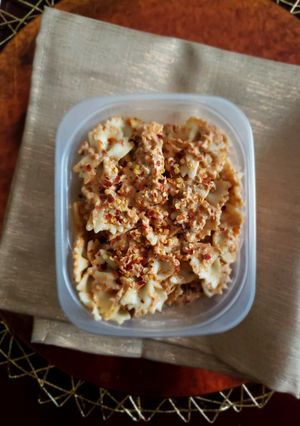 A picture of Creamy chicken pasta.