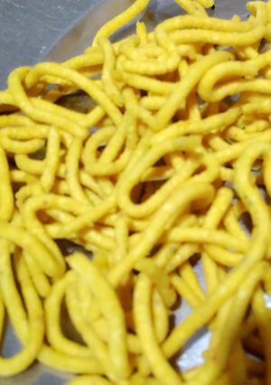 A picture of Besan sev.