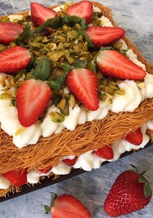 A picture of Knafeh with Cream Filling.