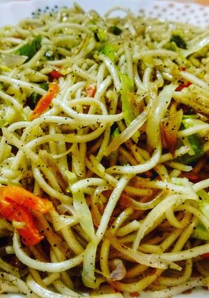 A picture of Veg Hakka Noodles.