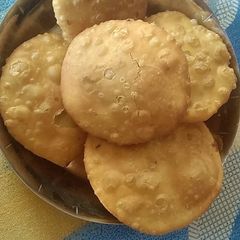 A picture of Kachori.
