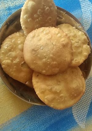 A picture of Kachori.