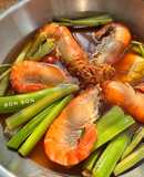 Lẩu Tôm Càng Xanh Chua Cay