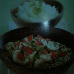 A picture of Goan fish curry.