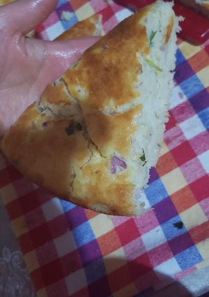 Une photo de خبز بالبصل / Pain au l'oignon