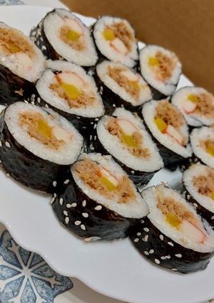 Koreai tonhalas kimbap recept fotója