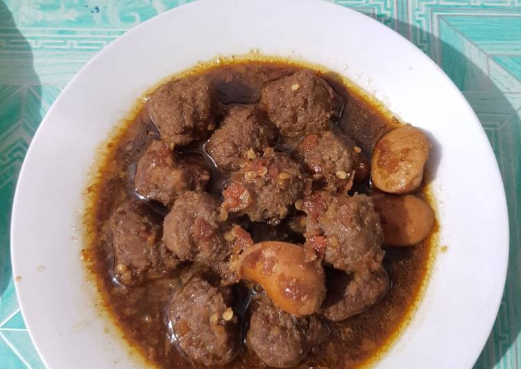 Rahasia Membuat Semur Bola Daging Anti Gagal