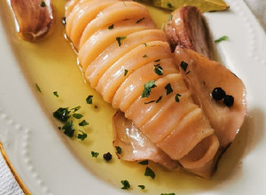 Foto principal de Calamares confitados en Aceite de oliva virgen extra