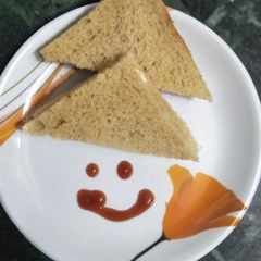 A picture of Bread sandwich.