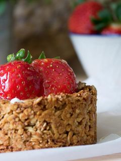 Una foto de Tarta de muesli con fresas