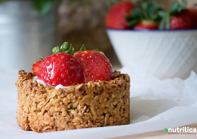 Tarta de muesli con fresas