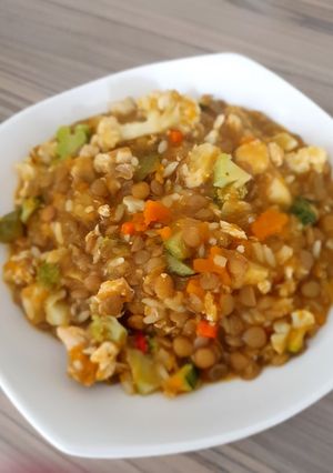 Una foto de Lentejas con verduras