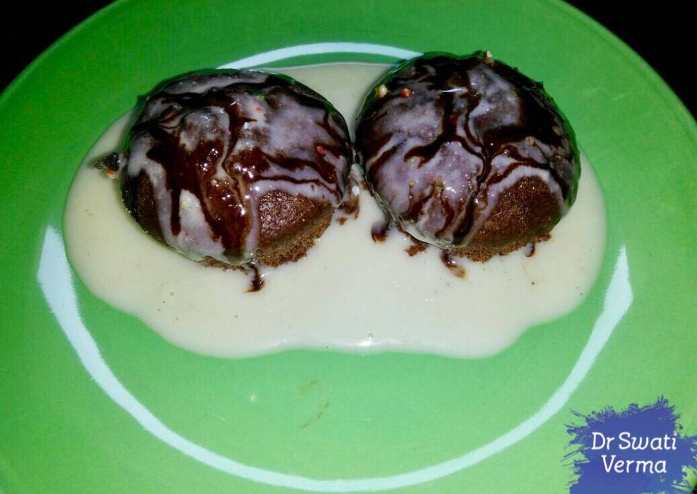 White Chocolate Lava CupCake
