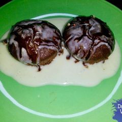 A picture of White Chocolate Lava CupCake.