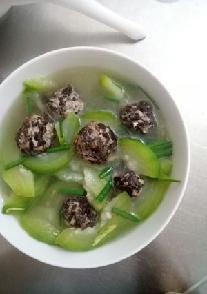 Hình của món Canh bí thịt viên nấm.