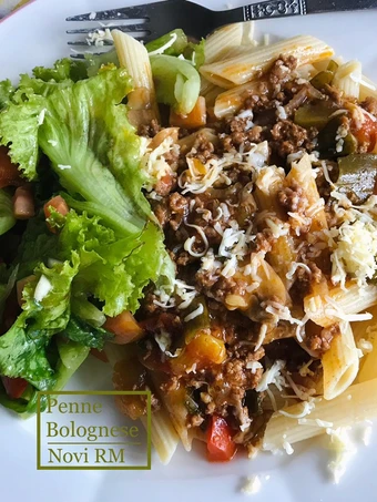 Cara Mudah Menyiapkan Resep  Penne Bolognese with simple salad yang Bisa Manjain Lidah, Enak Banget