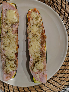 Una foto de Paninis de calabacín