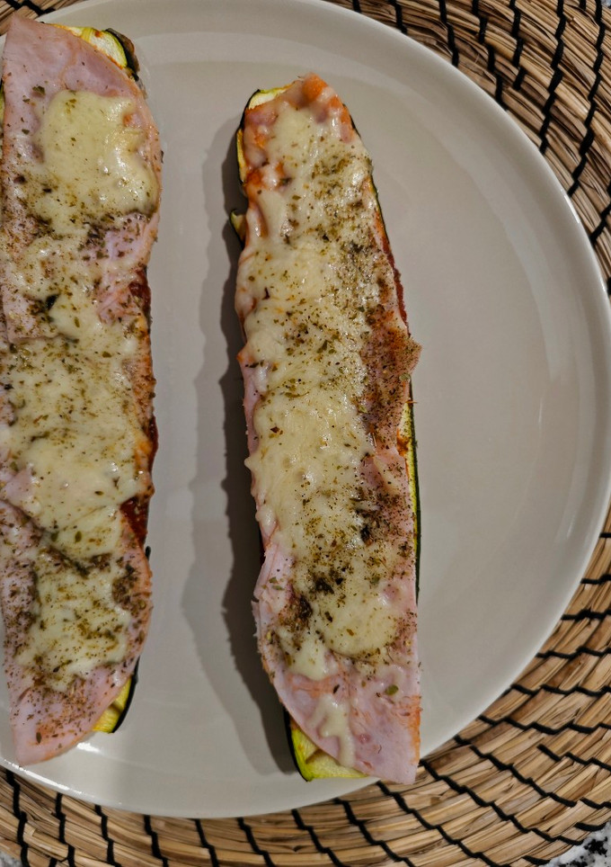 Una foto de Paninis de calabacín