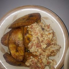 A picture of Fried plantain and egg sauce.