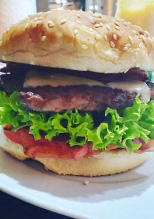 Una foto de Hamburguesas cubanas