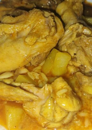 Una foto de Pollo al ajillo☺️