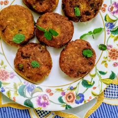 A picture of Soya chunks and Yellow Moong dal Cutlets.