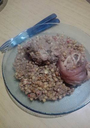 Una foto de Guiso de lentejas completito