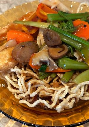 Hình của món Mì Xào Giòn Chay.