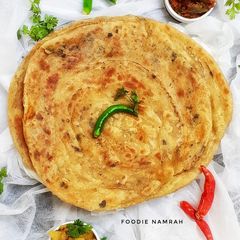 A picture of Masala lachha paratha.