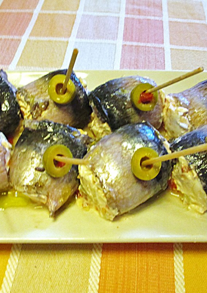 Una foto de Sardinas marinadas rellenas de queso