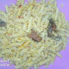 Jollof macaroni A picture of Jollof macaroni.