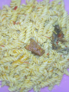 A picture of Jollof macaroni.