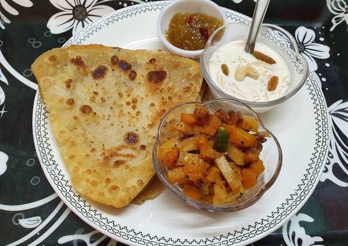 Paratha,Pumpkin Curry, Sweet Mango Pickle and Vermicelli Kheer