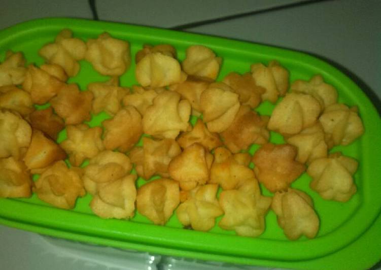 Sus Kering 4 Bahan (air, mentega, terigu, telur)