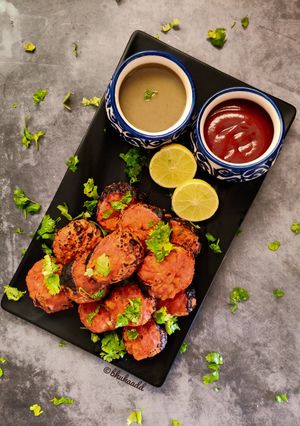 A picture of Tandoori momos.