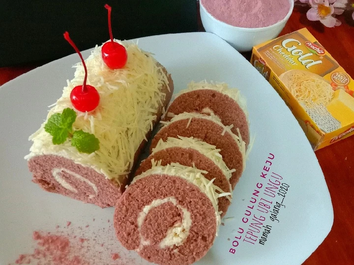 Langkah Gampang Menyiapkan Resep Bolu gulung keju tepung ubi ungu yang  Bikin Ketagihan Anti Ribet, Mantap Sekali