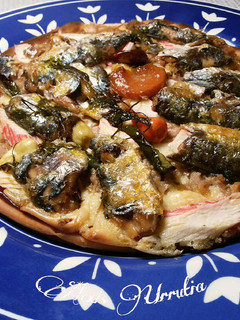 Una foto de Pizza rapida de conservas de pescado y Pfefferonis