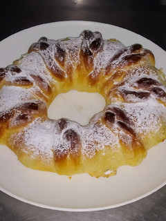Una foto de Rosca de Pascua rellena