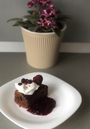 O poză a rețetei Brownie cu gem de mure.