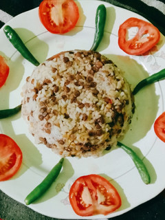 बची हुई मसूर दाल की खिचड़ी रेसिपी मुख्य फोटो
