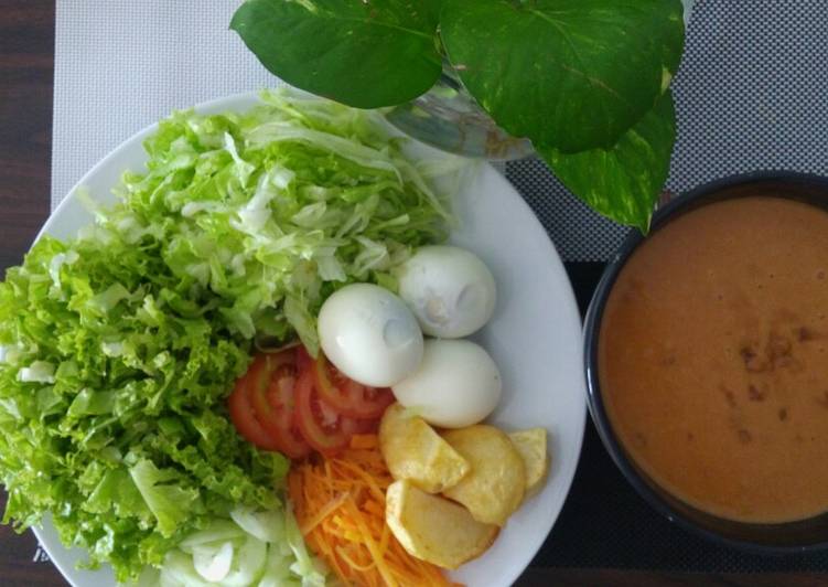 makanan Selada/Gado gado Bangkok versi Mba Ekky yang bikin betah
