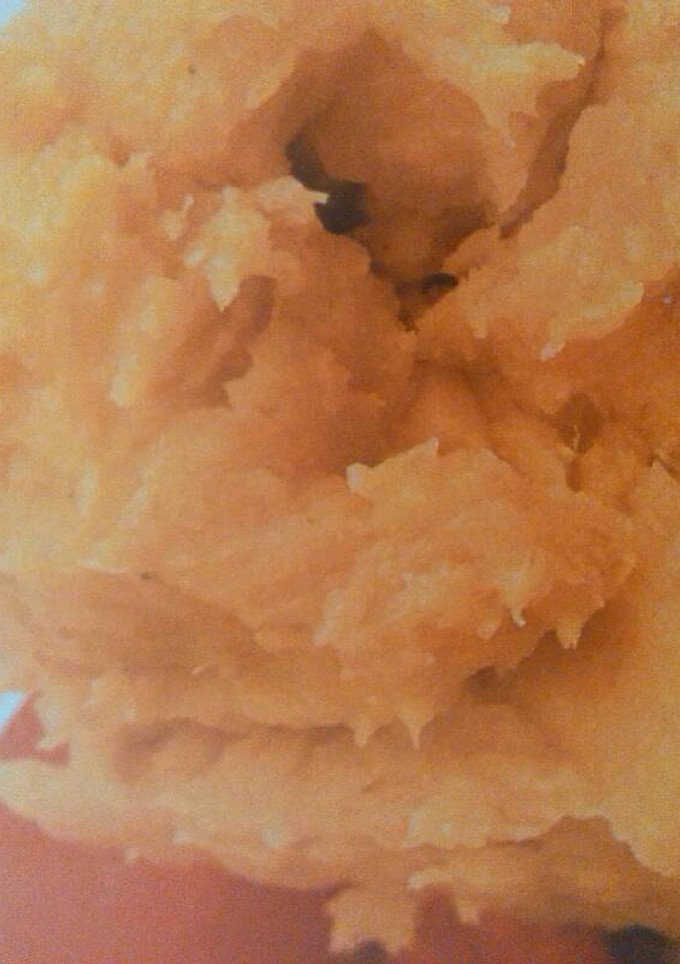 Una foto de Puré frito de papas con tomate