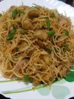 চিকেন চাউমিন রেসিপির প্রধান ছবি
