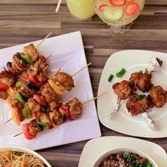 A picture of Shish Tawook.
