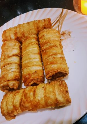 A picture of Creamy Chicken Samosa Pockets.